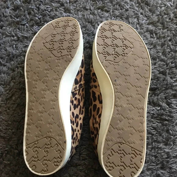 Dr. Scholl’s Women’s Leopard Print Comfort Walking Slip-On Shoes 9.5 - Picture 4 of 7